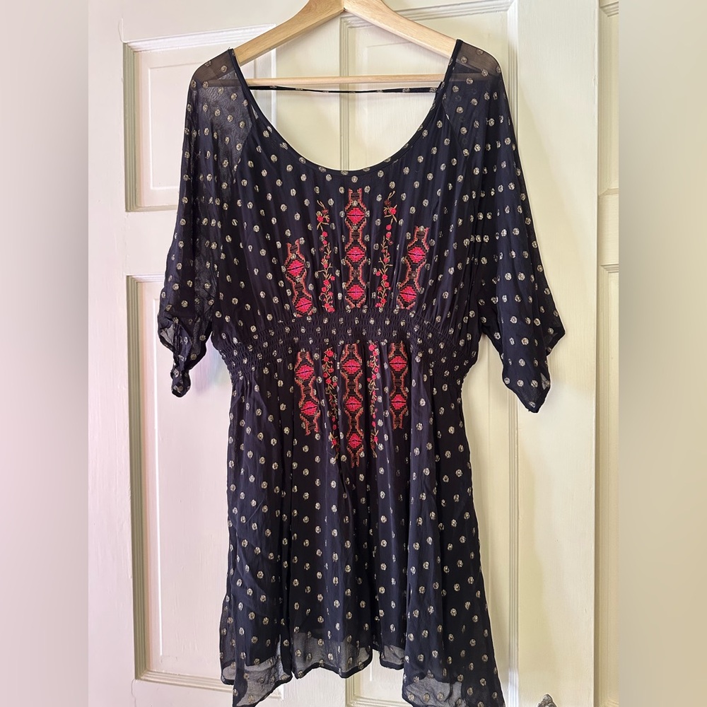 SHYANNE WOMEN'S SMOCKED SOUTHWESTERN FLORAL EMBROIDERED MINI DRESS